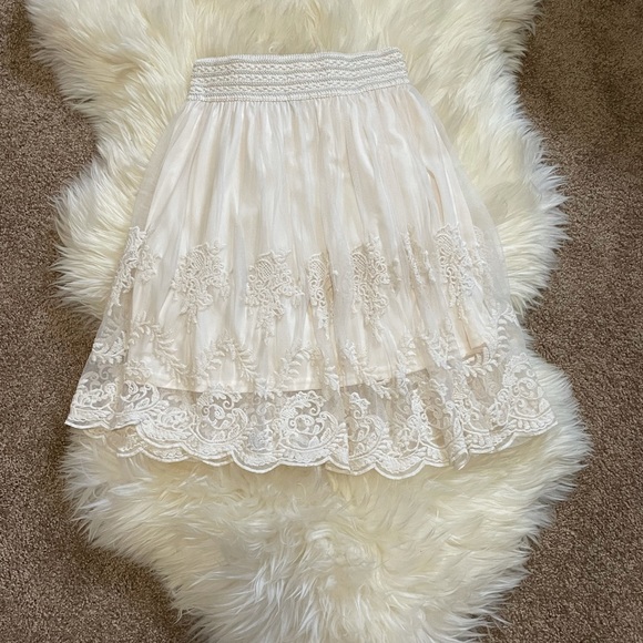 Lace skirt - Picture 1 of 4